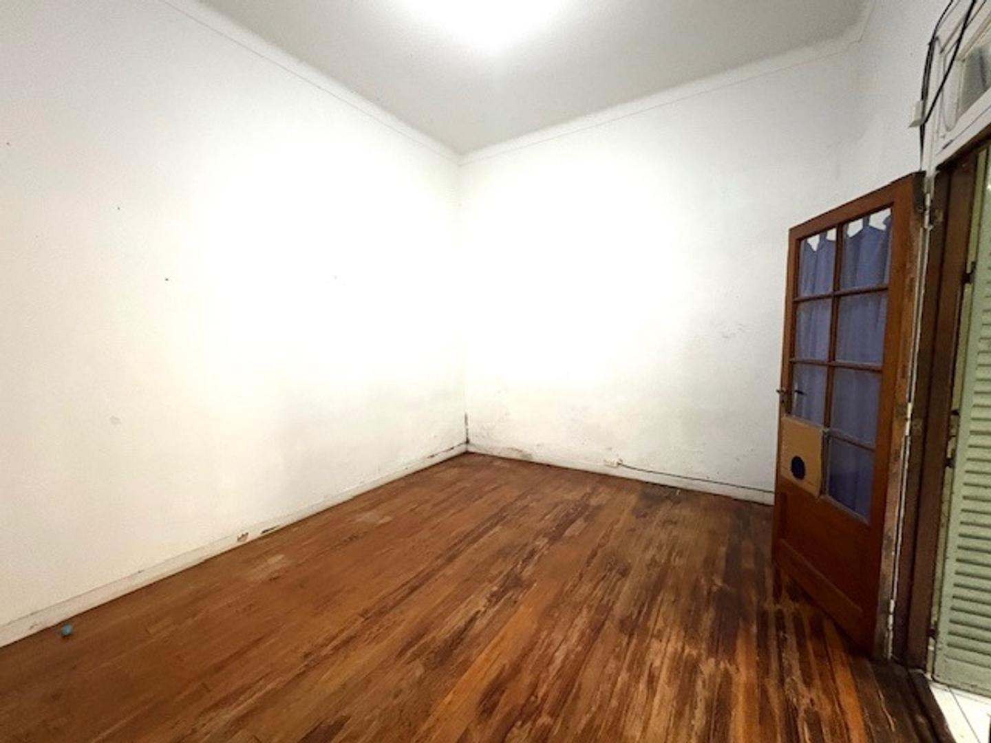 Foto de PH TIPO CASA EN MUY LINDA ZONA DE BARRACAS, imagen 5