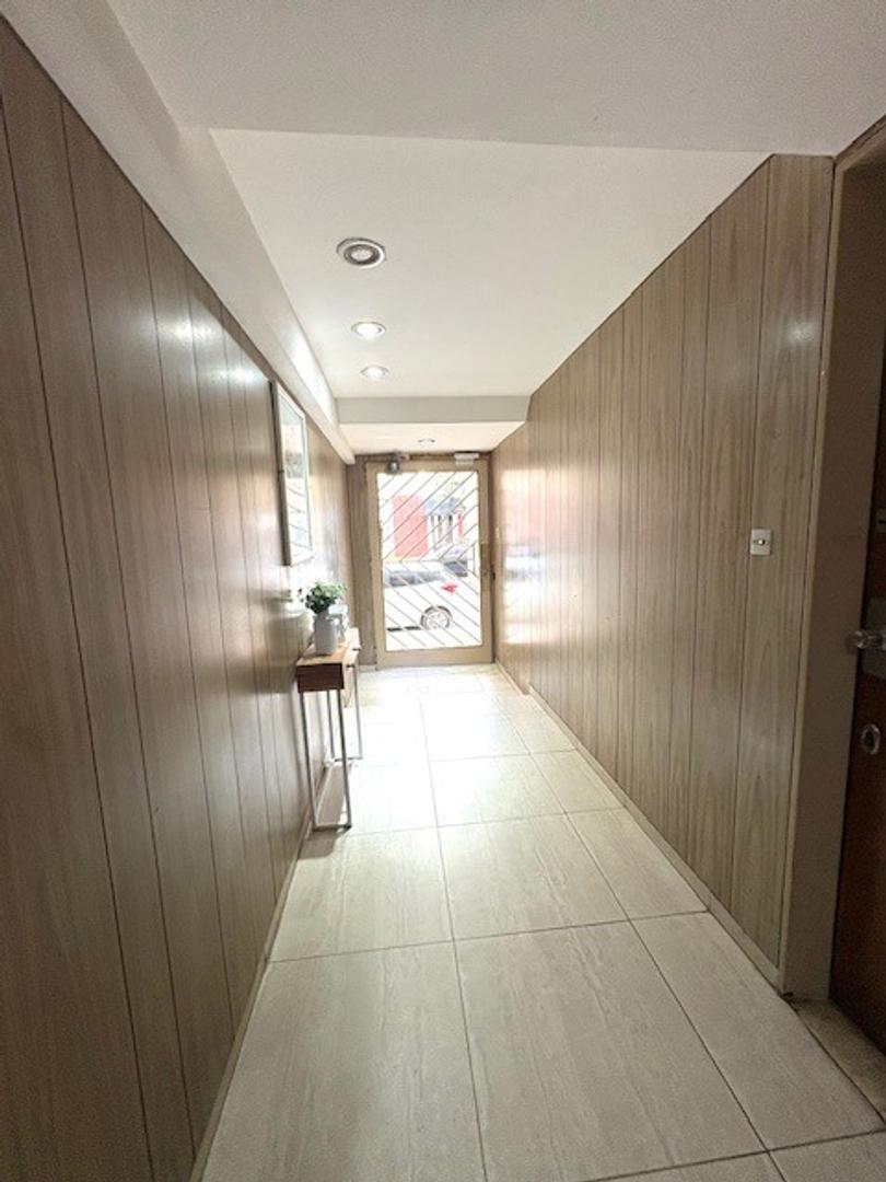 Foto de DEPARTAMENTO - FRENTE - BALCON - BARRACAS, imagen 2