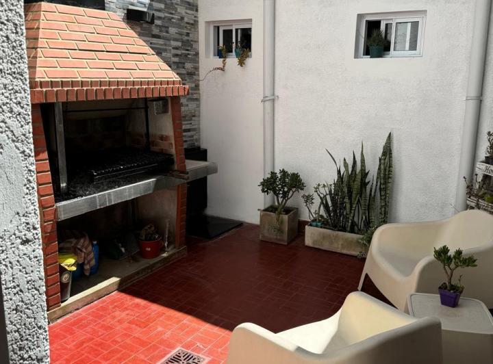 Alquiler PH con cochera, 2 dormitorios, 2 patios en calle 11 e/63y64 4