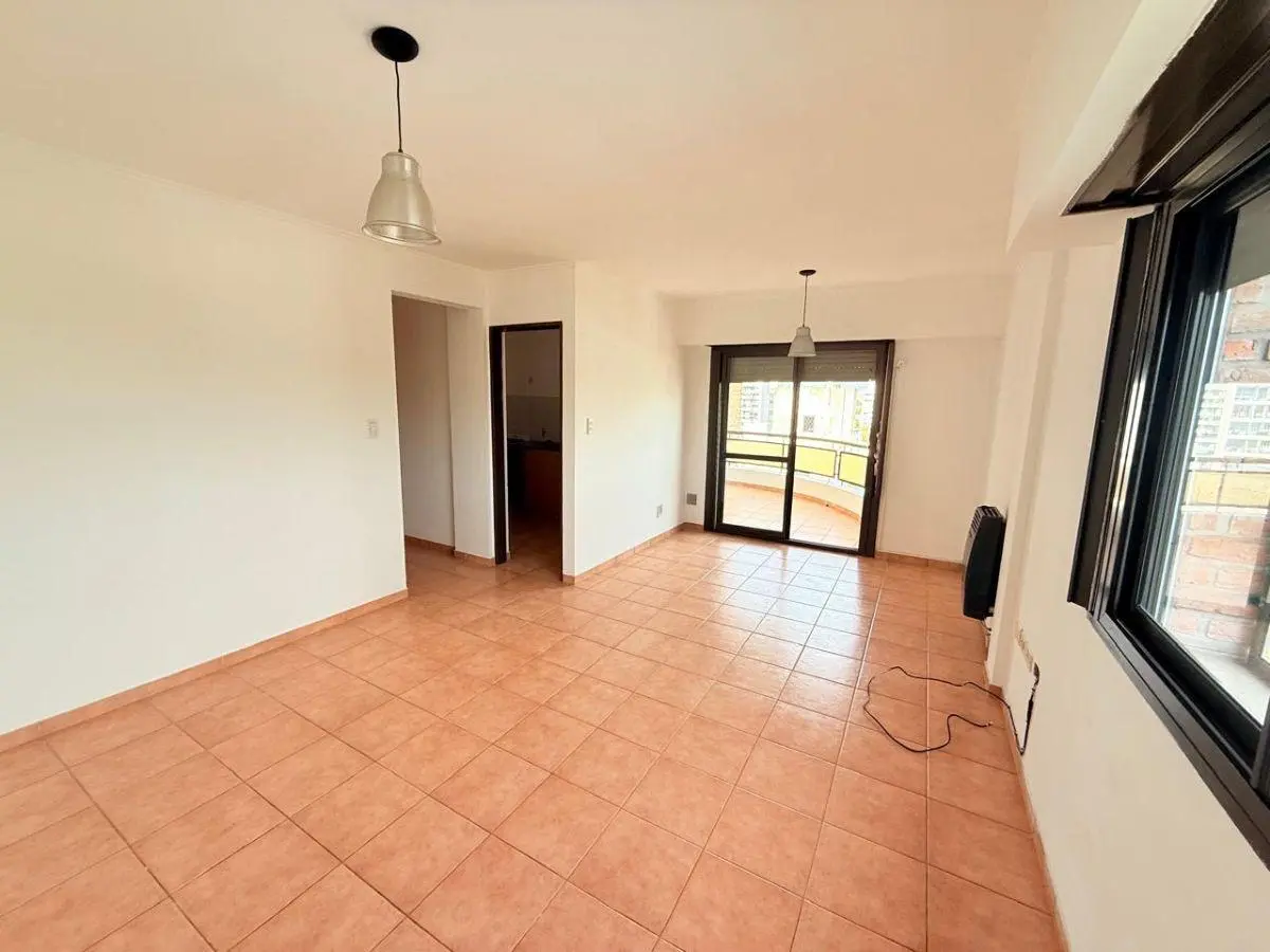 Departamento en alquiler dos dormitorios con cochera La Plata 3