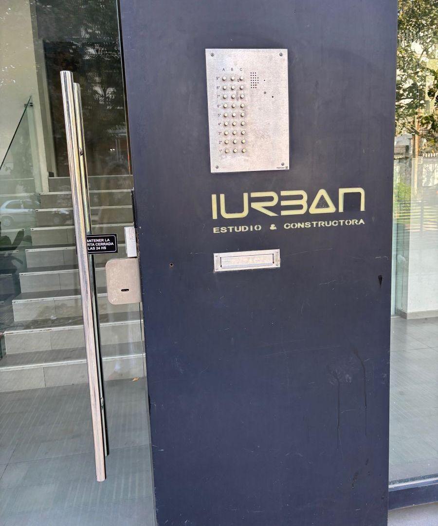 Alquiler 1 dormitorio con cochera cubierta en edificio de categoría con amenities