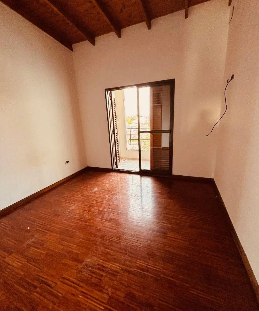 Alquiler 1 dormitorio-3° piso por escalera y cochera 5