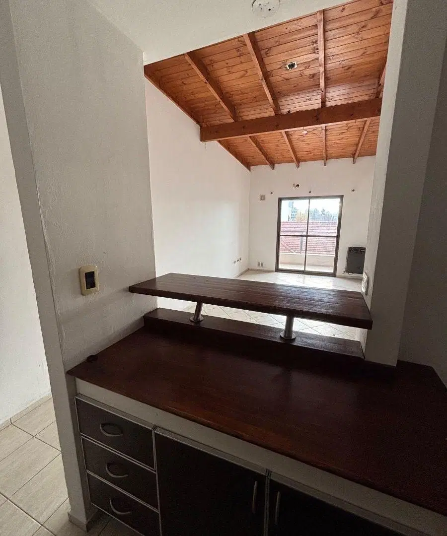 Alquiler 1 dormitorio-3° piso por escalera 2