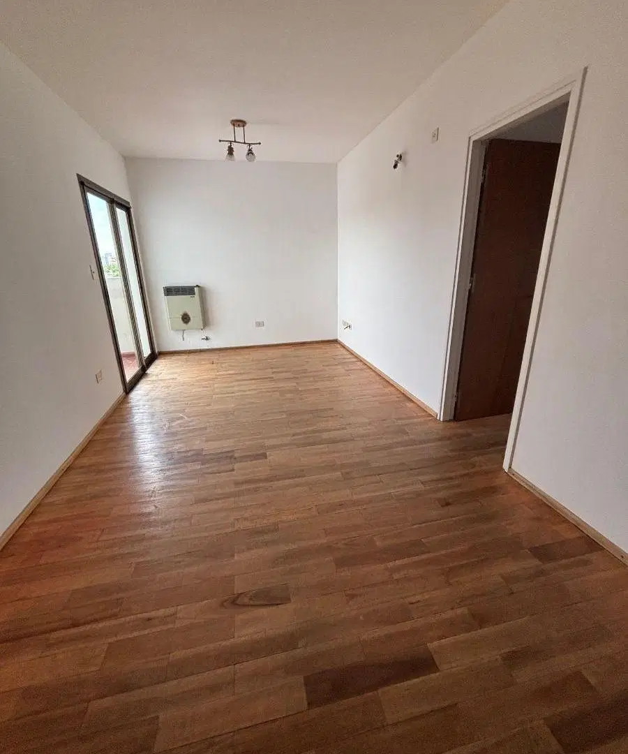 Alquiler departamento 2 dormitorios y cochera descubierta 3