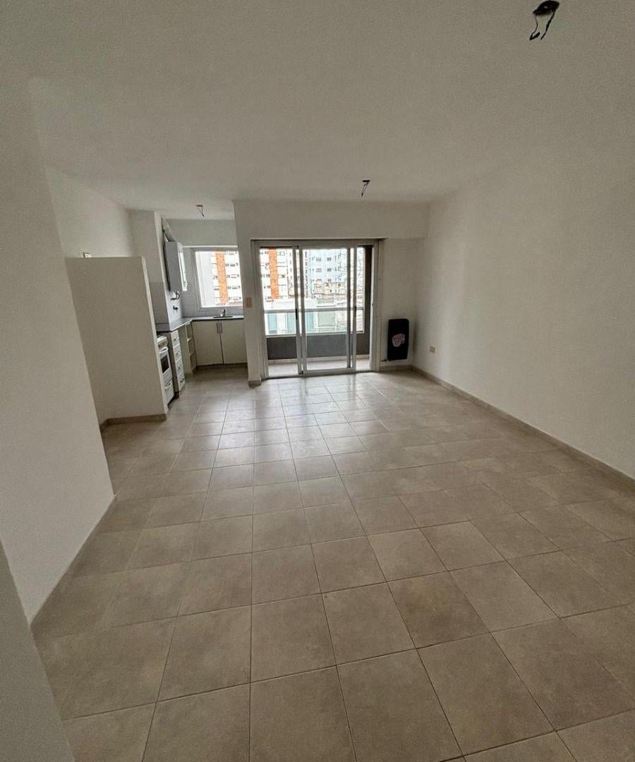 Foto de Venta departamento 1 dormitorio con balcón, imagen 1