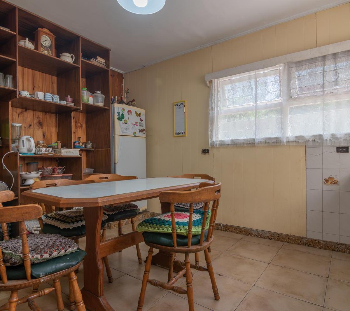 Venta Casa 4 Ambientes con Parque - Bosque Alegre 5