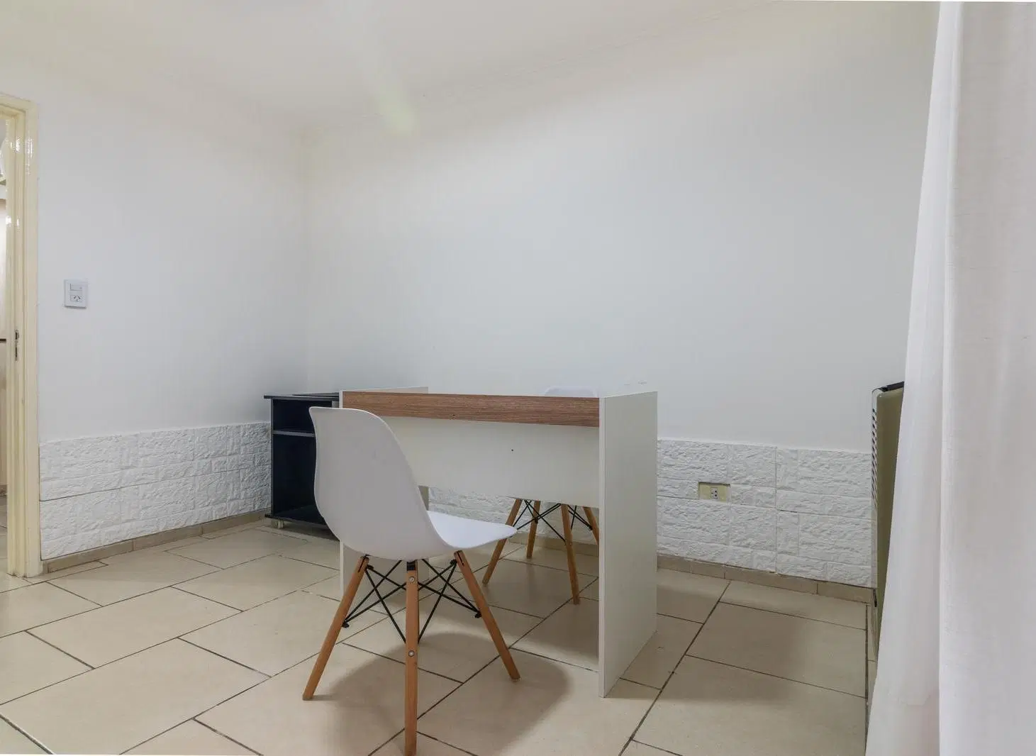 ¡ALQUILER! Oficina/consultorio en La Perla 5