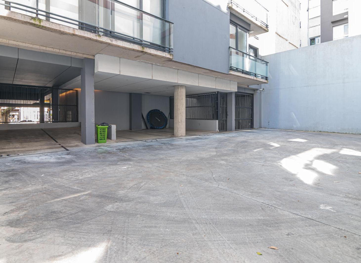 ¡VENTA! 5 ambientes con cochera - Terminal Vieja