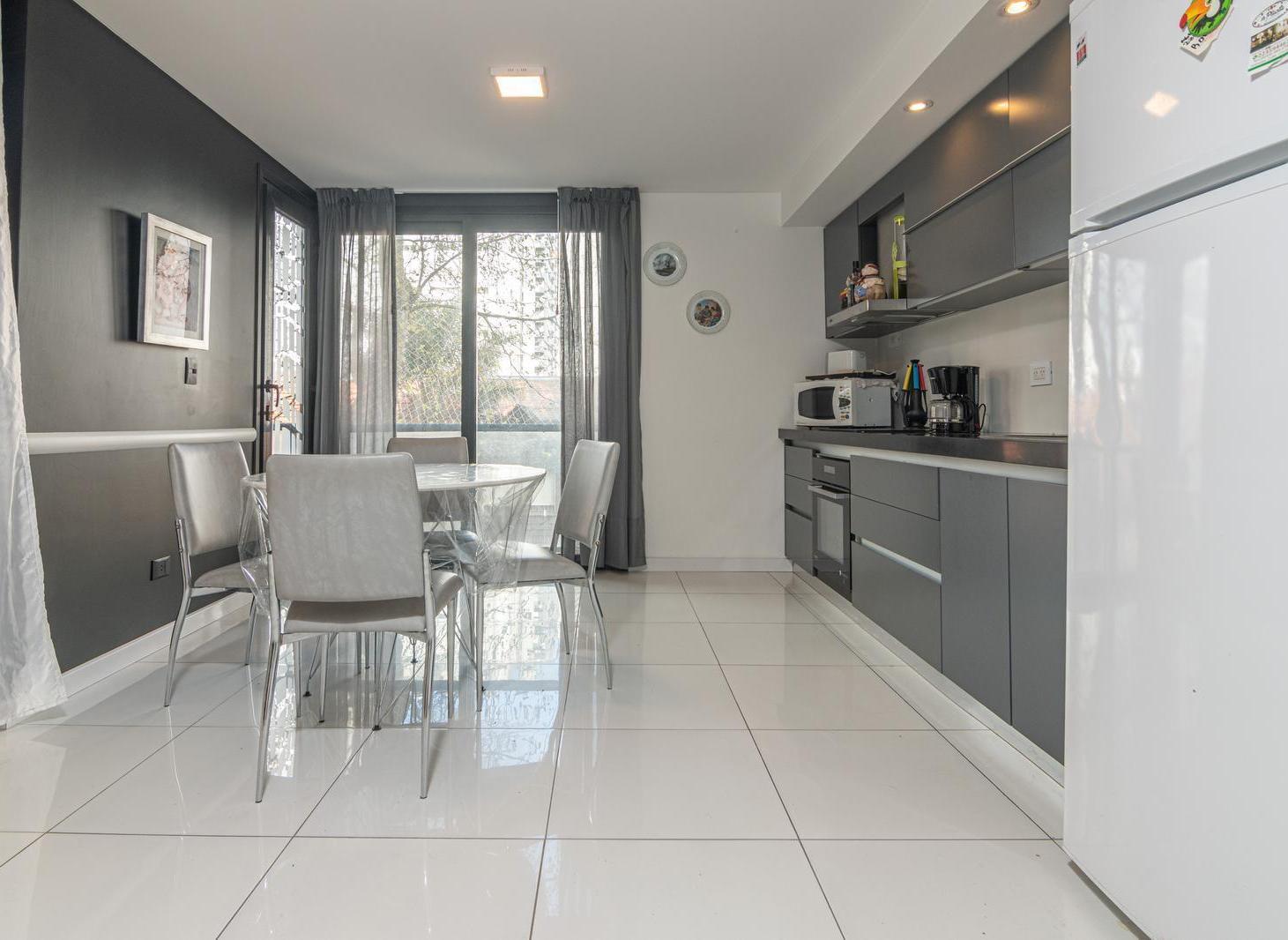 ¡VENTA! 5 ambientes con cochera - Terminal Vieja