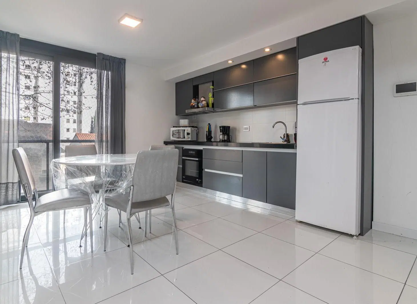 ¡VENTA! 5 ambientes con cochera - Terminal Vieja 5