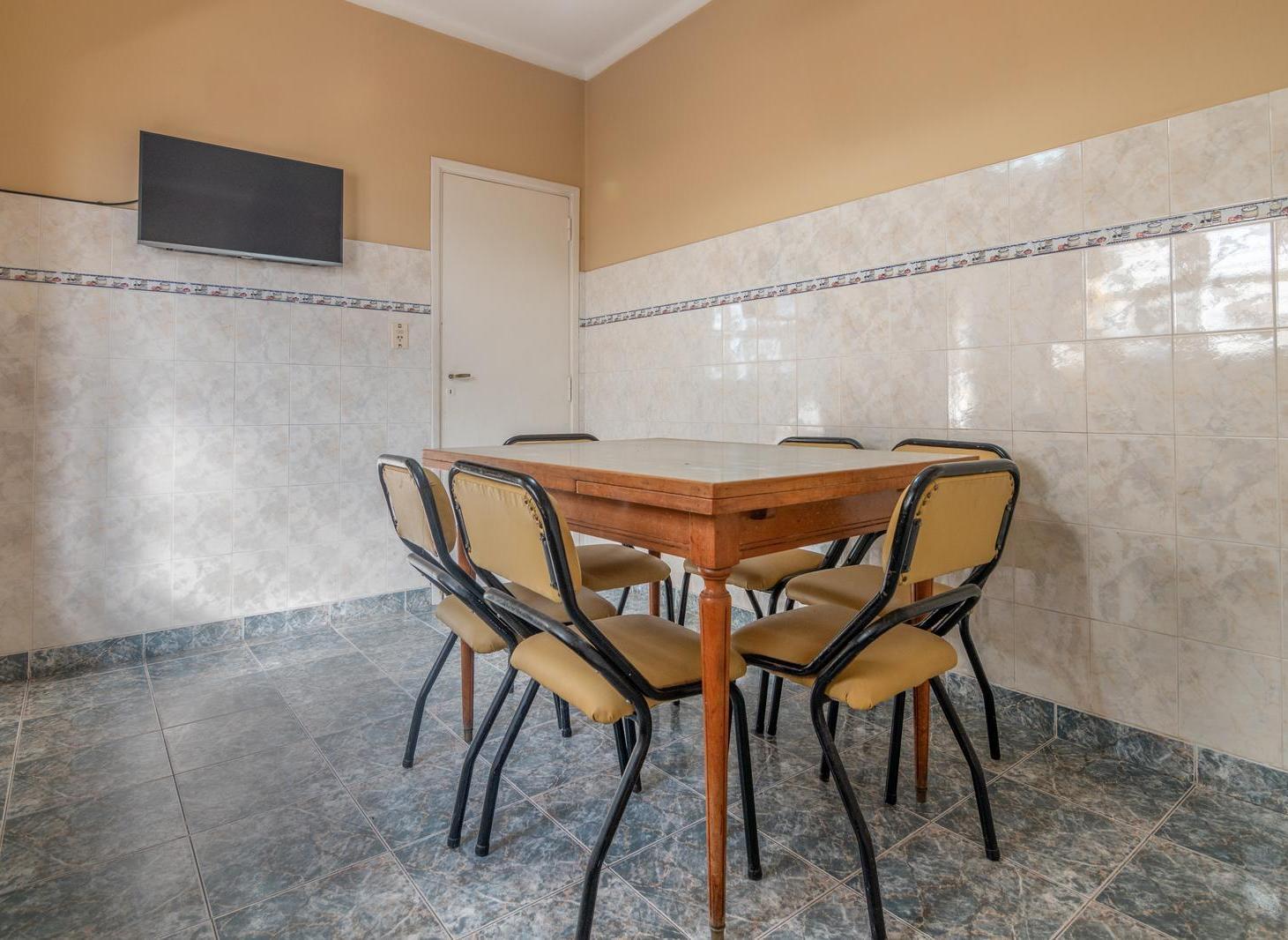 ¡VENTA! Casa con depto - Fortunato de La Plaza