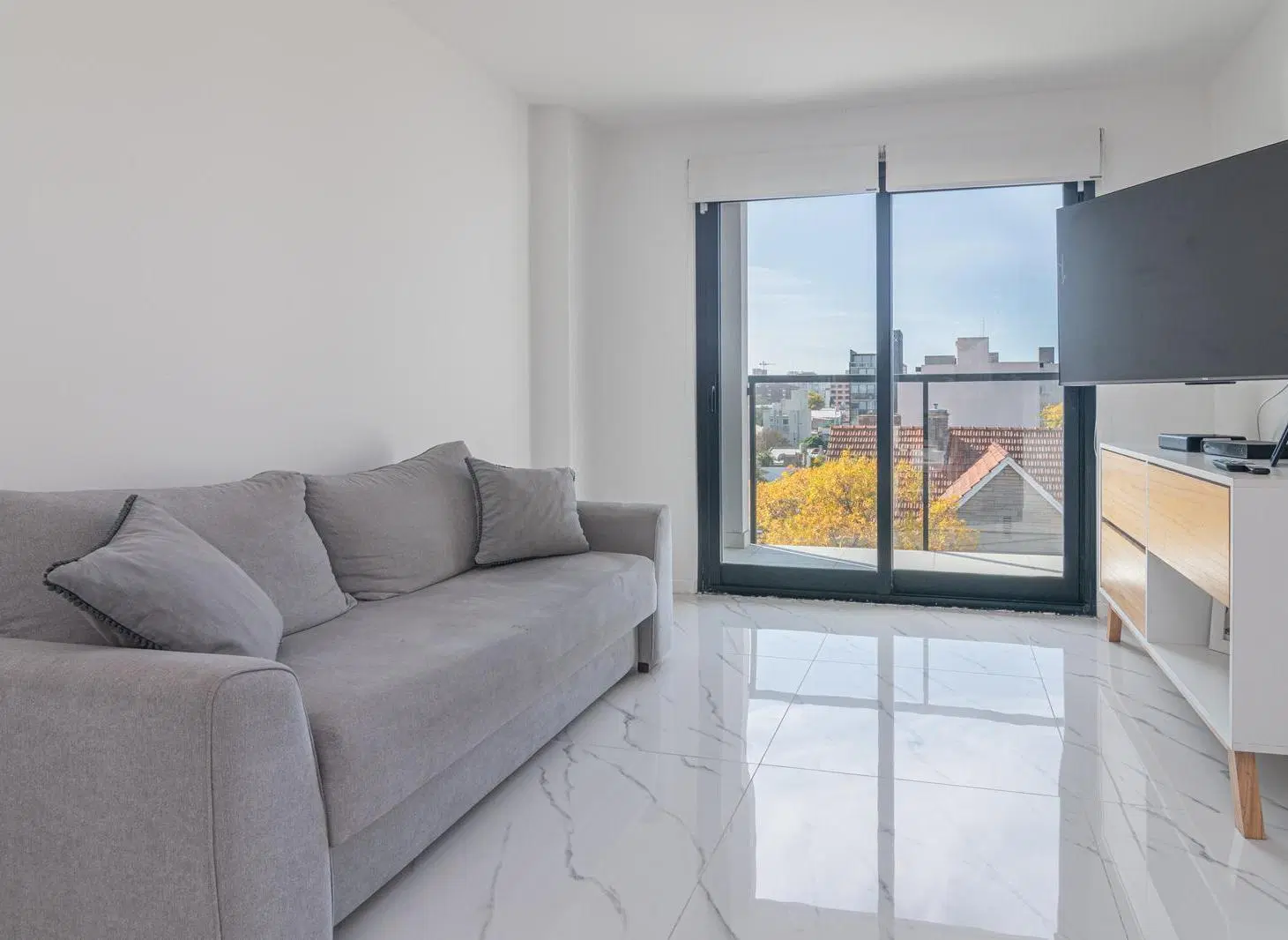 ¡VENTA! 2 ambientes c coch y bau - Chauvin 5