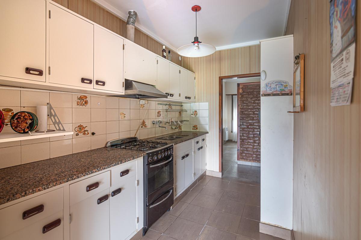 Foto de ¡Venta! Chalet de 6 ambientes - Bosque Alegre, imagen 1