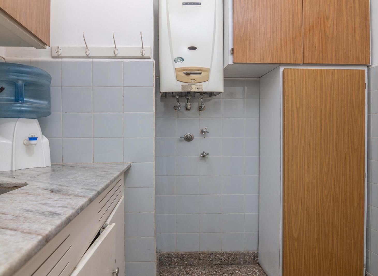 Foto de ¡VENTA! Monoambiente con cochera cub en Plaza Colón, imagen 5