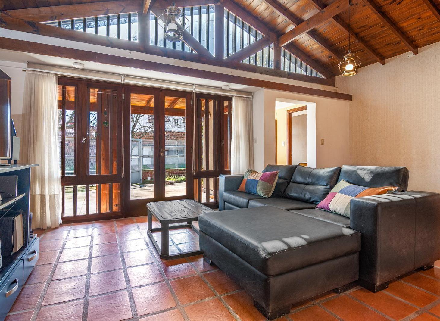 Foto de ¡VENTA! Casa 4 amb depto - Parque Luro, imagen 4