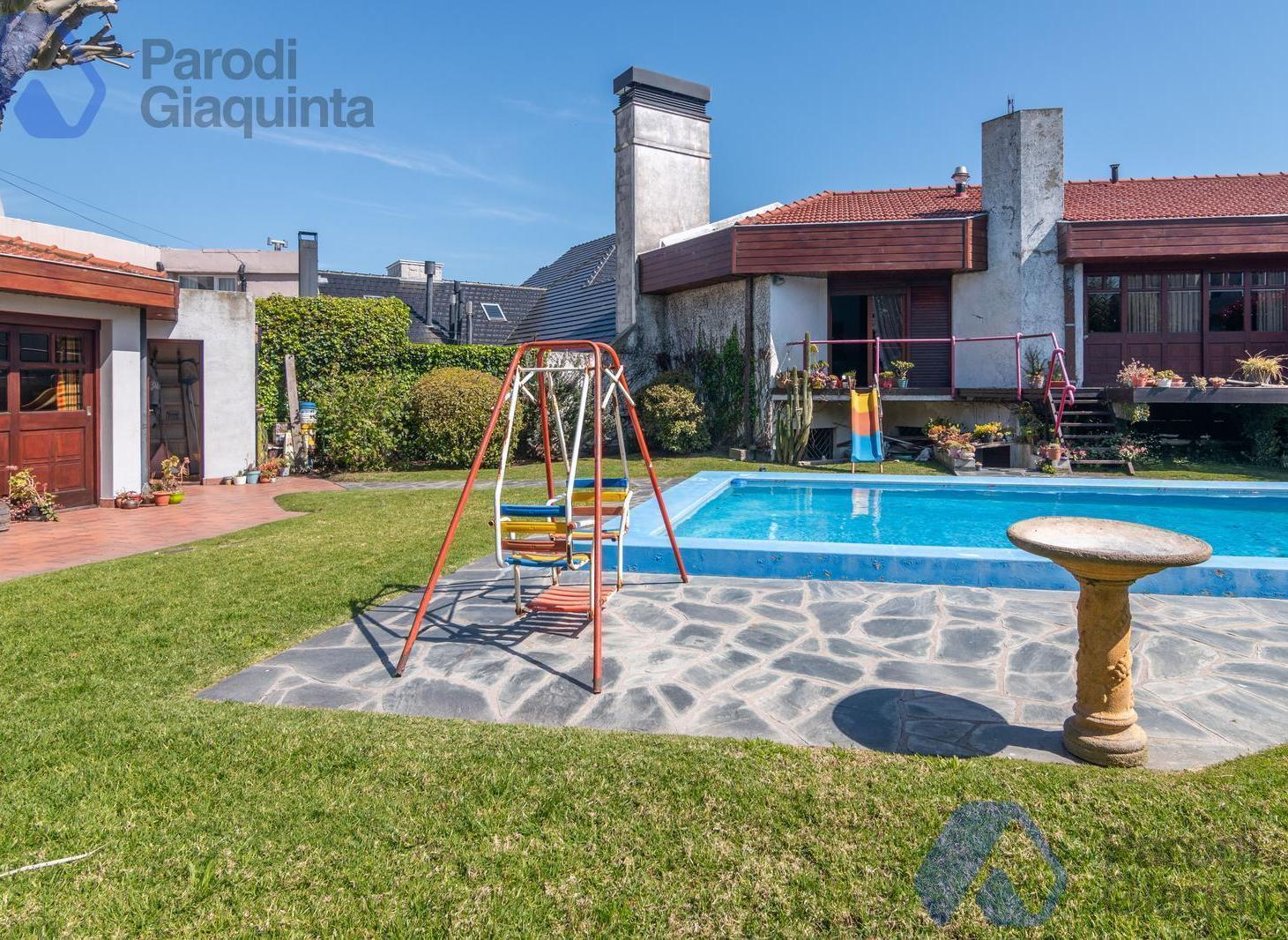 Foto de ¡VENTA! Casa 5 ambientes con parque y piscina en San Carlos, imagen 3