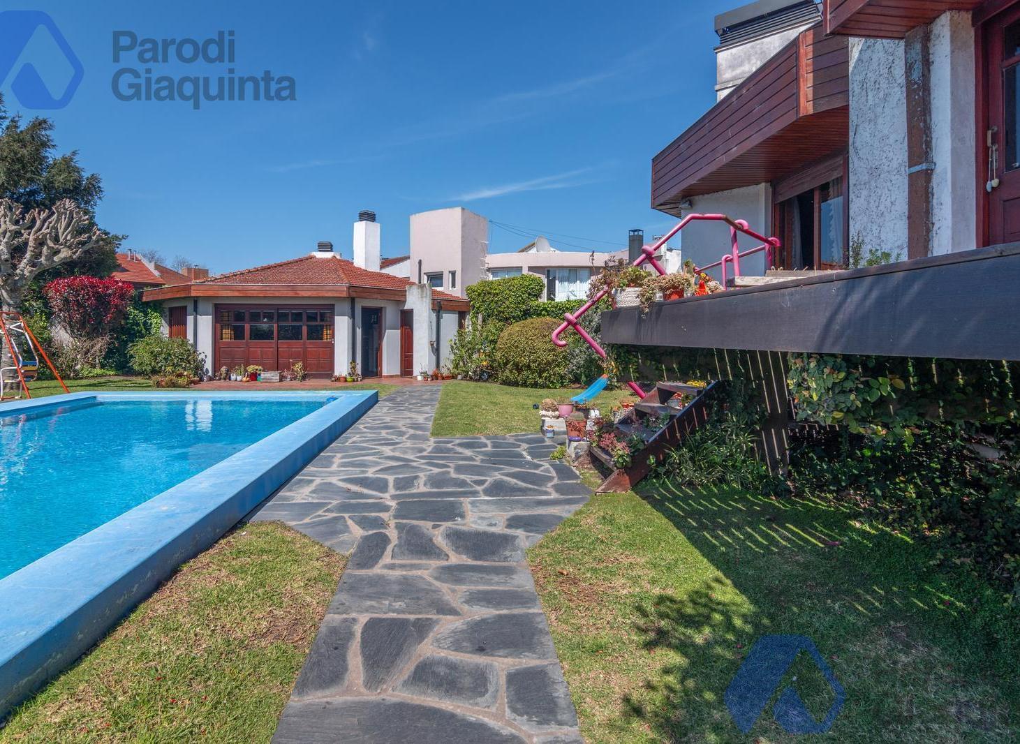 Foto de ¡VENTA! Casa 5 ambientes con parque y piscina en San Carlos, imagen 4