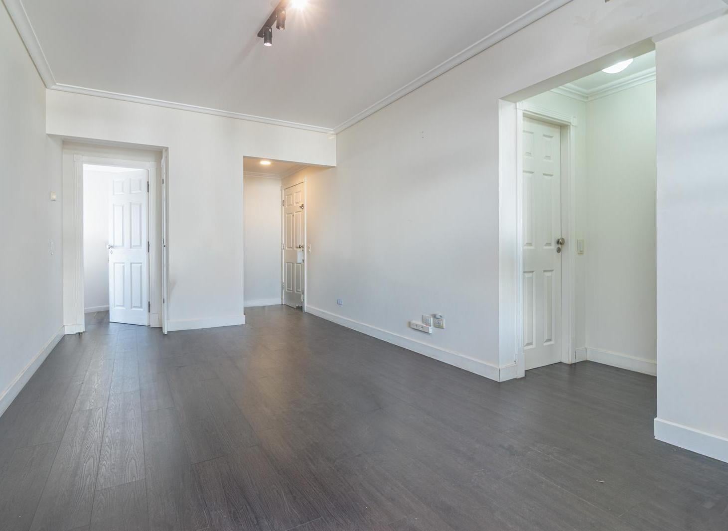 Foto de Venta con renta 3 amb con cochera - Plaza Mitre, imagen 4