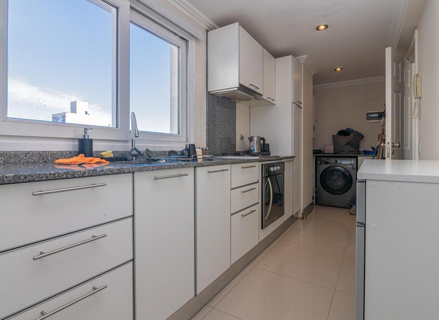 Foto de Venta con renta 3 amb con cochera - Plaza Mitre, imagen 5