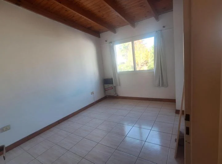Duplex Alquiler En Los Hornos 5