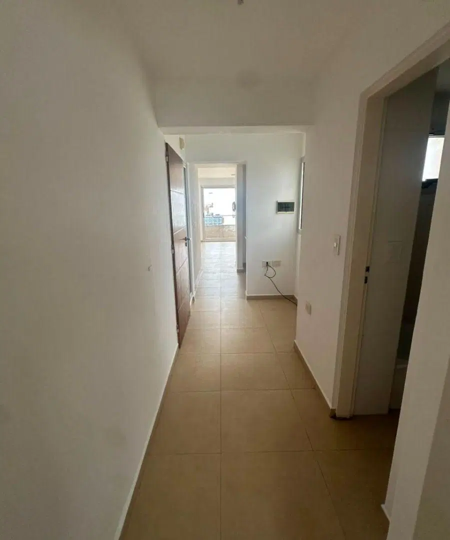 Se alquila amplio depto en la plata 1 habitación con cochera. 3