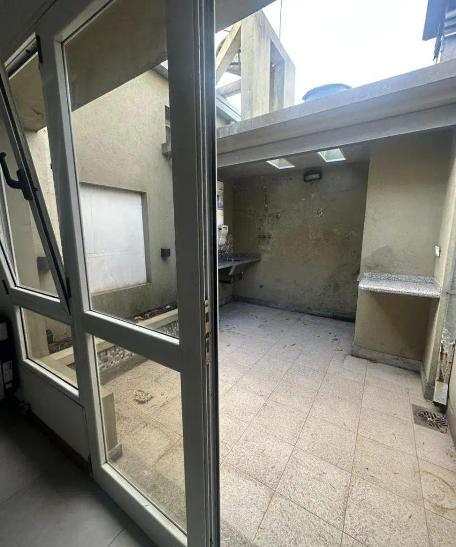 Se alquila casa en La Plata centro 3