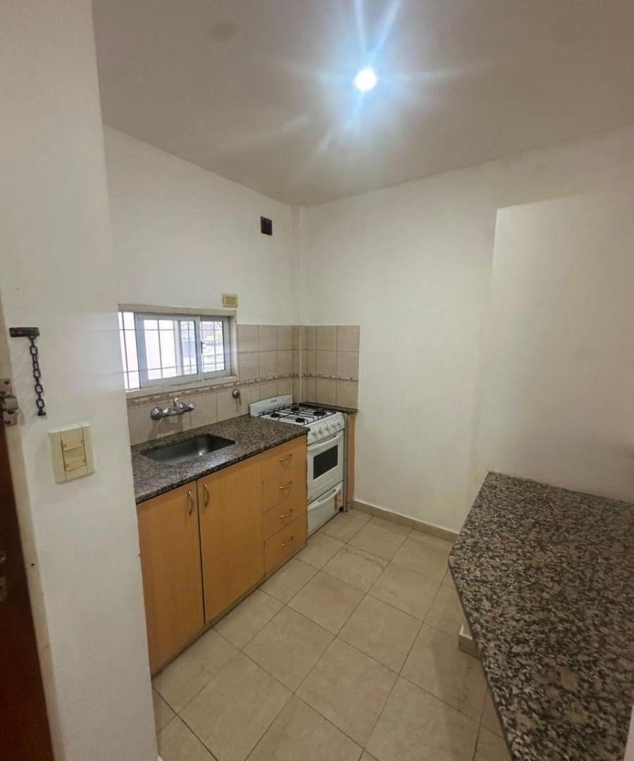 Foto de Se alquila depto 2 habitaciones - La Plata, imagen 1