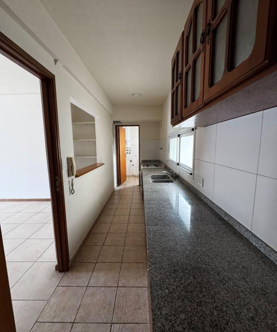 Foto de Se alquila depto de una habitación en La Plata, imagen 5