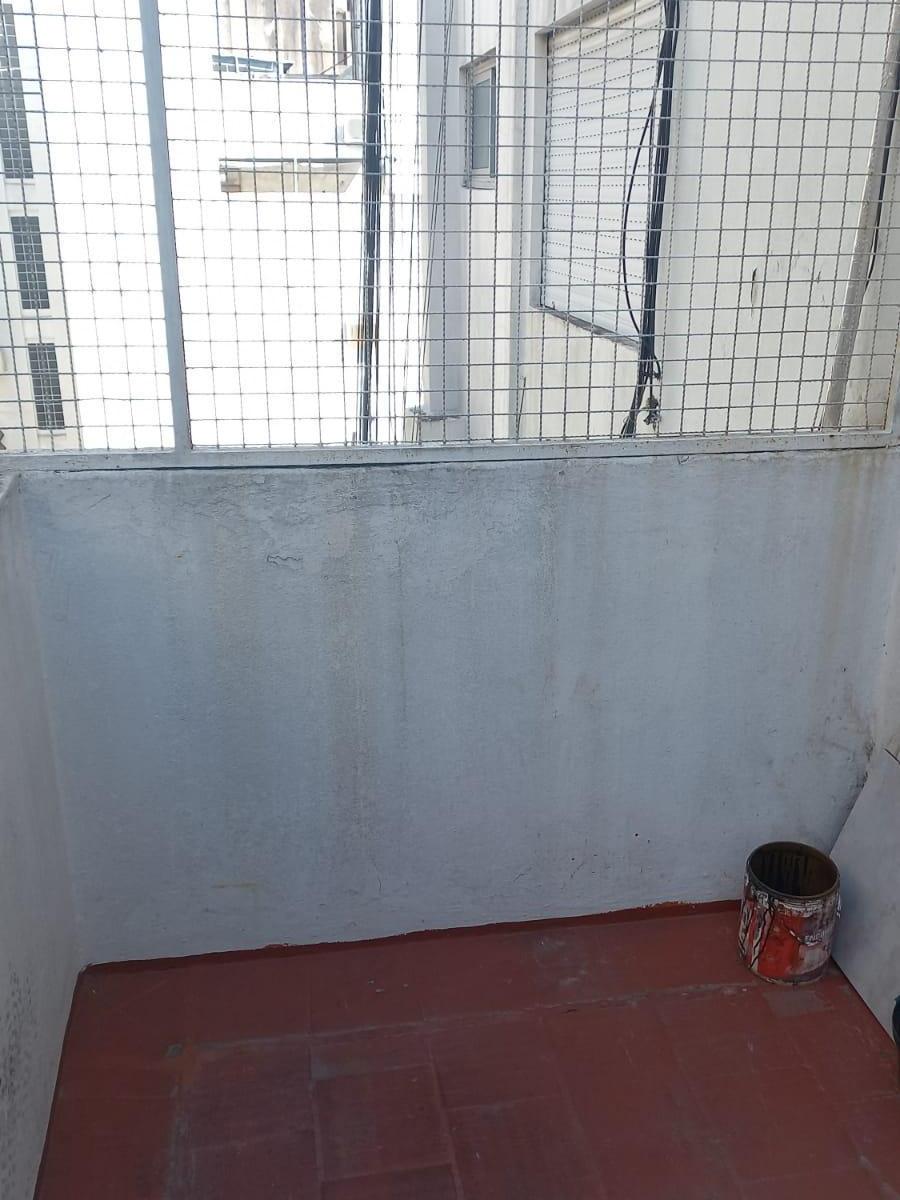 Foto de MONOAMBIENTE CON BALCON ATERRAZADO A 1 CDA DE AV RIVADAVIA, imagen 3