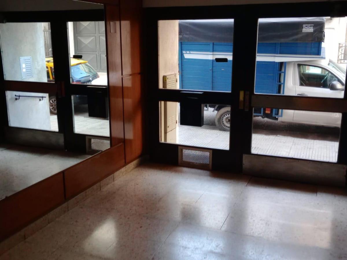 Foto de VENTA DEPARTAMENTO DE 2 AMBIENTES EN SAN CRISTOBAL, imagen 2