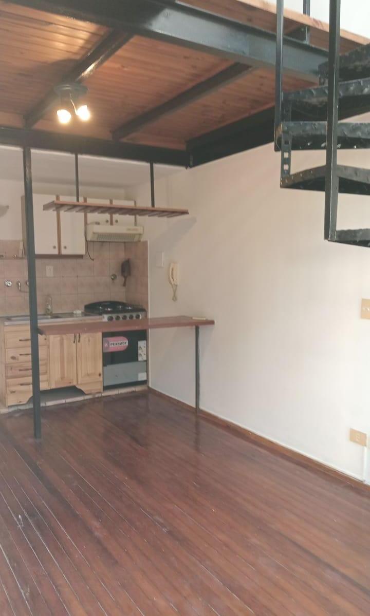 Foto de DEPARTAMENTO EN VENTA DE 2 AMBIENTES TIPO DUPLEX EN EDIFICIO EX, imagen 2