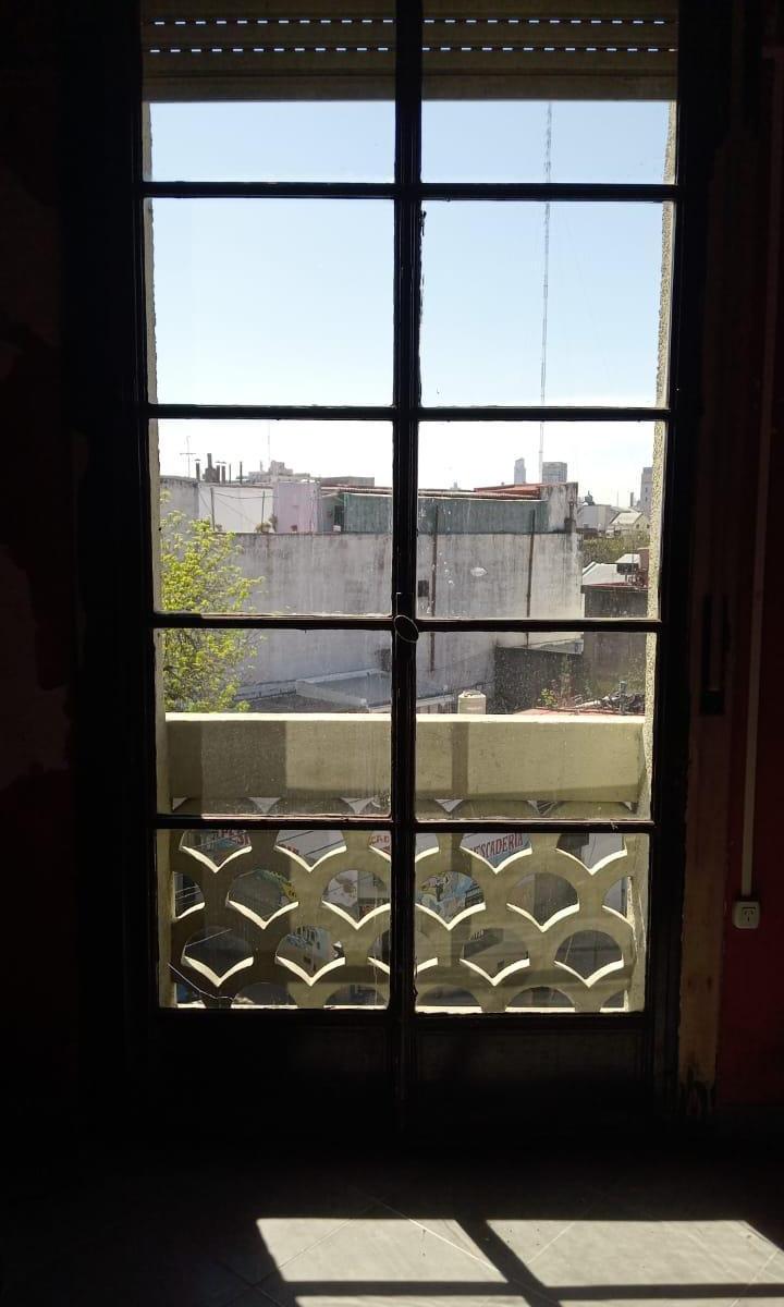 Piso de 3 Amb Amplios/ Baño/ Toillete 2