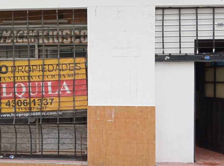 LOCAL MUY BUEN ESTADO CON COCINA BAÑO Y 3 OFICINAS/ NO PAGA EXPENSA 1