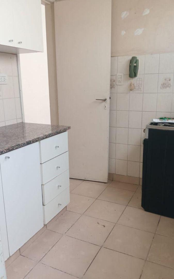 Foto de VENTA 3 AMBIENTES CON DEPENDENCIAS EN SAN CRISTOBAL, imagen 5