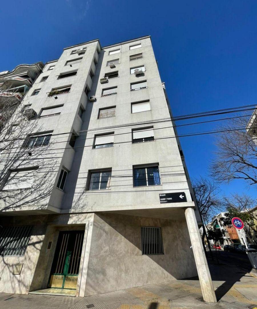 VENTA DE 3 AMBIENTES CON DEPENDENCIAS/ 100MTS TOTALES
