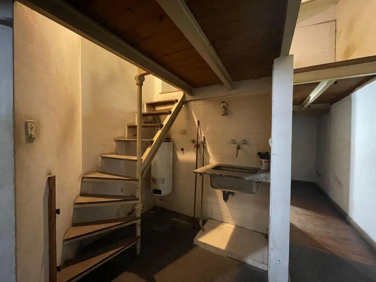 VENTA DE 2 AMBIENTES CON ENTREPISO A REFACCIONAR EN SAN CRISTOBAL 5
