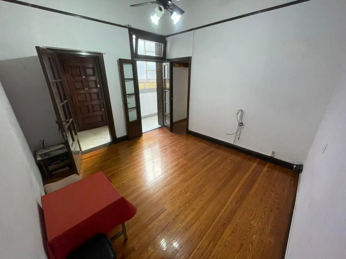 VENTA 3 AMB Y MEDIO CON ENTREPISO MUY BUEN ESTADO, ANTIGUO EN MONSERRAT 1