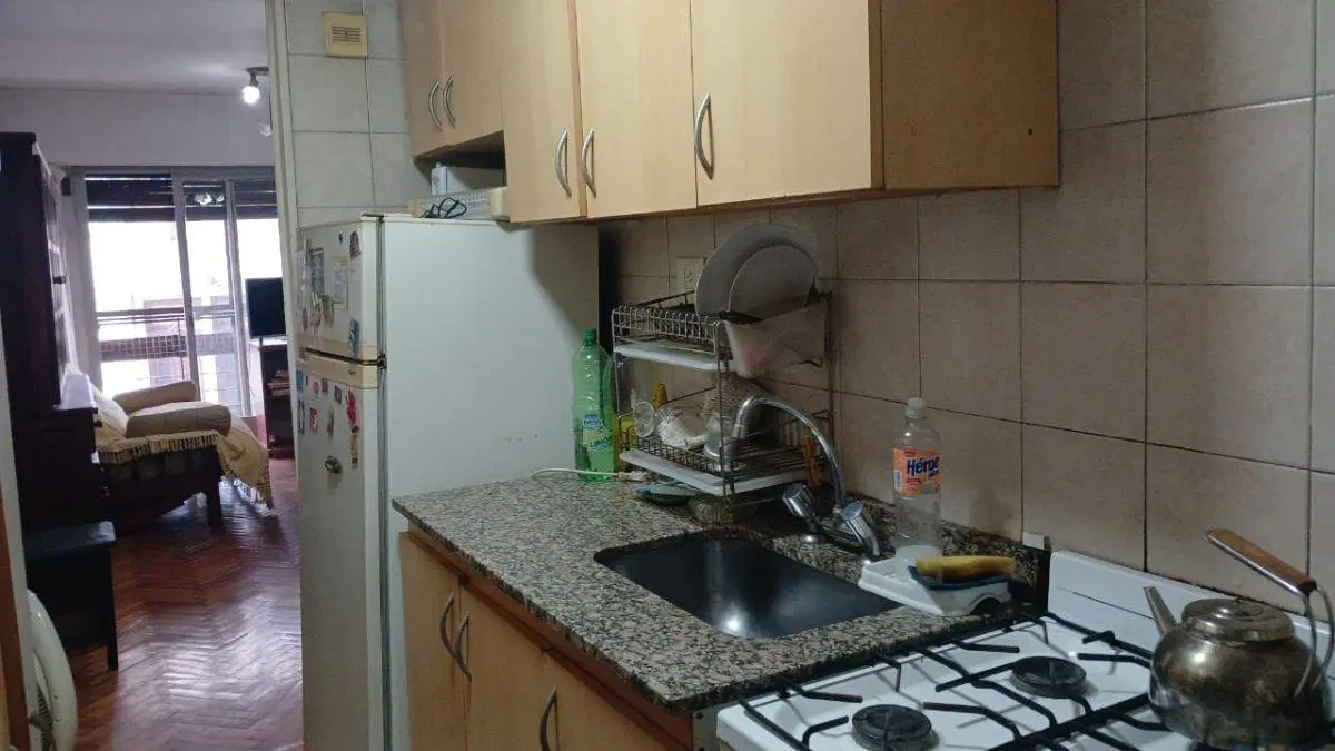 VENTA 3 AMBIENTES CON BALCON CORRIDO A MTS DEL PARQUE PATRICIOS 3