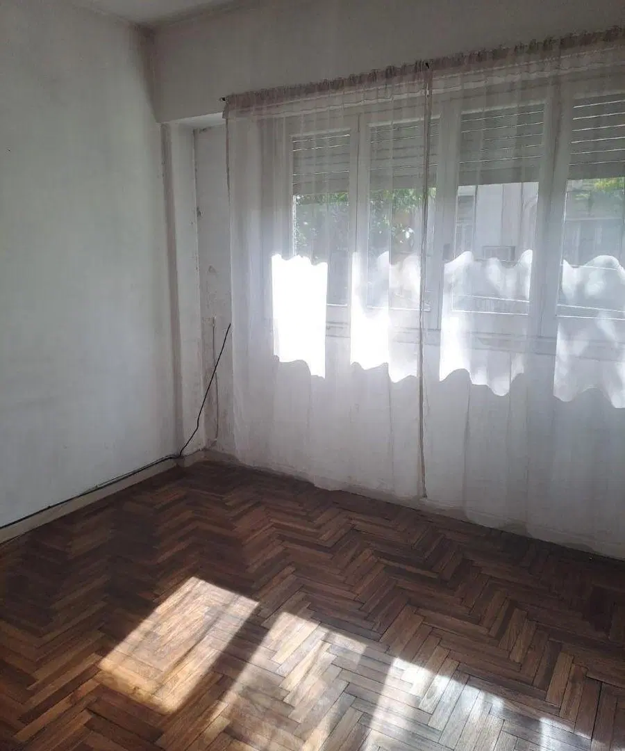 VENTA 3 AMBIENTES AL FRENTE CON BALCON EN MONSERRAT 3