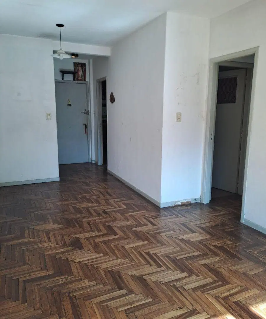 VENTA 3 AMBIENTES AL FRENTE CON BALCON EN MONSERRAT 1