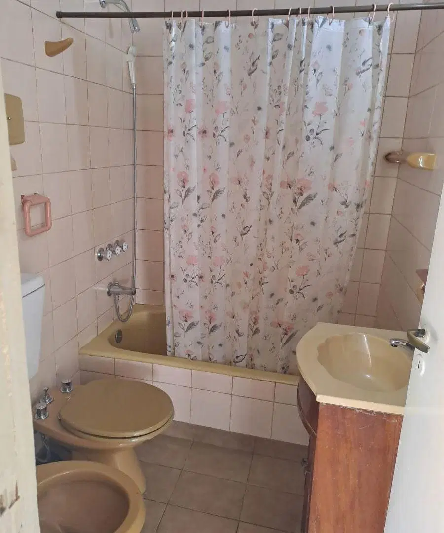 VENTA 3 AMBIENTES AL FRENTE CON BALCON EN MONSERRAT 5