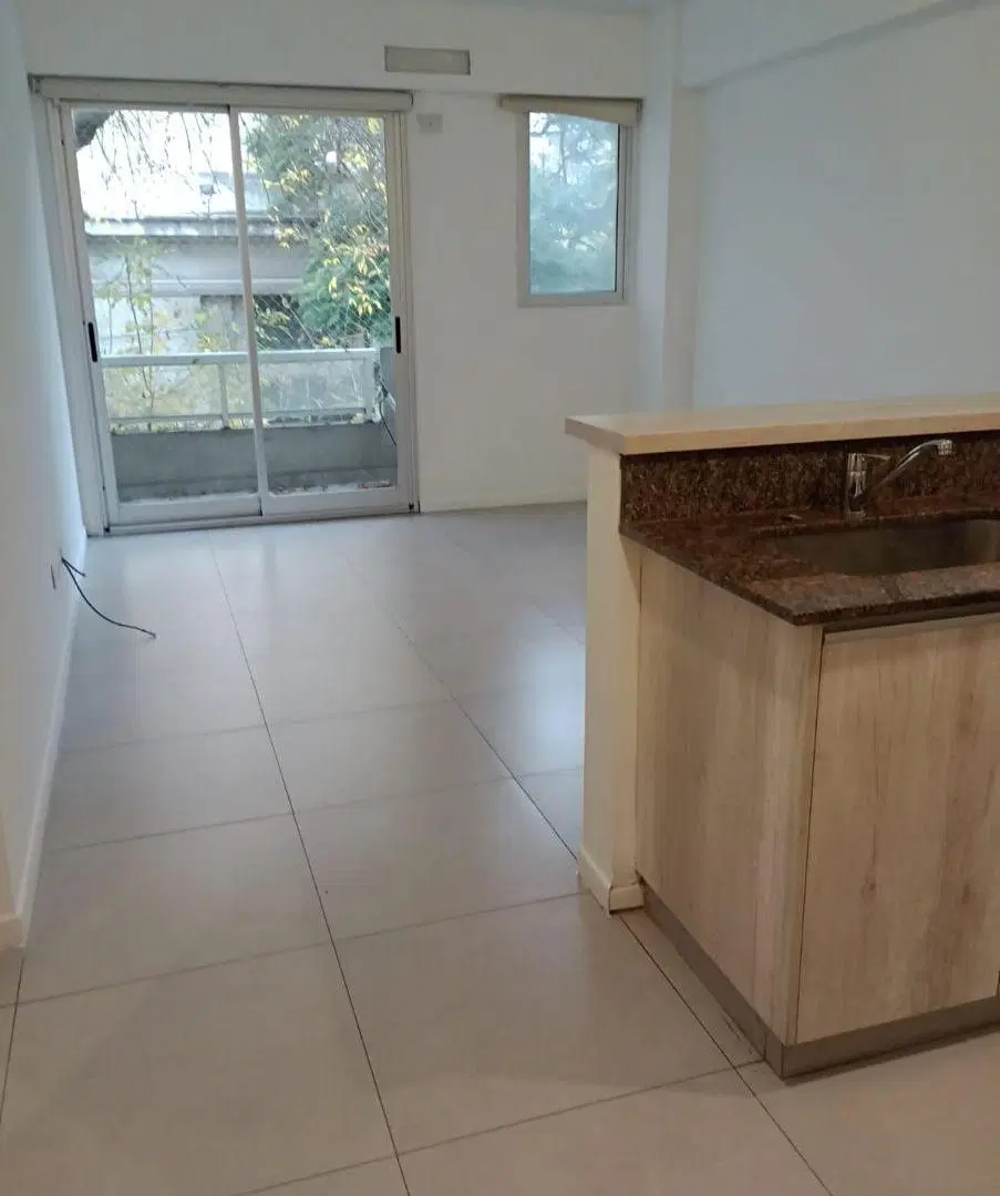 ALQUILER DE 2 AMBIENTES CON BALCON EDIF CON AMENITIES EN SAN CRISTOBAL 2