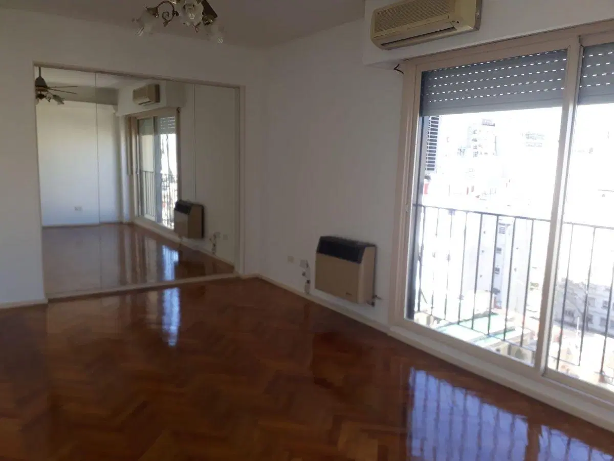 ALQUILER 3 AMBIENTES CON COCHERA (OPCIONAL) Y BALCON EN ALMAGRO 1