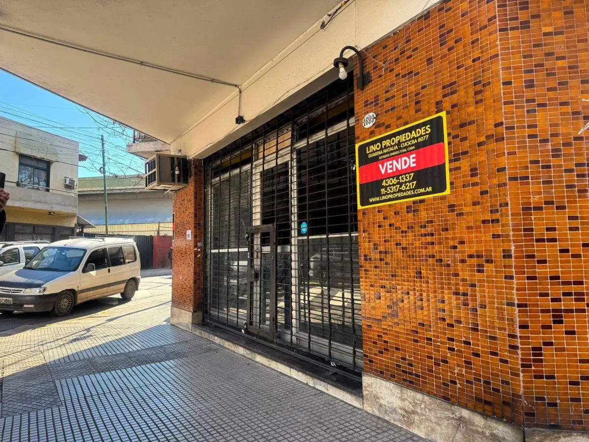 ALQUILER LOCAL CON SOTANO 2 BAÑOS EN CONSTITUCION 4