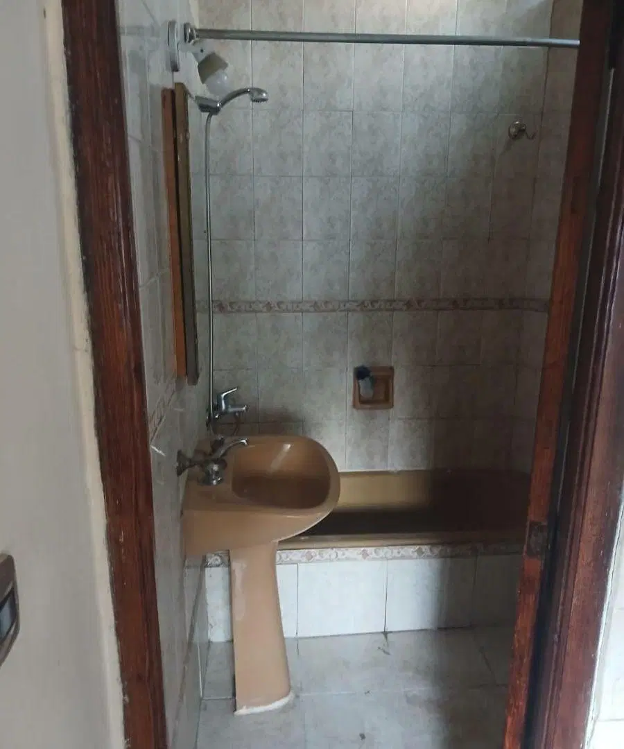 VENTA PH A REFACCIONAR 2 AMB Y MEDIO E N PARQUE PATRICIOS 5