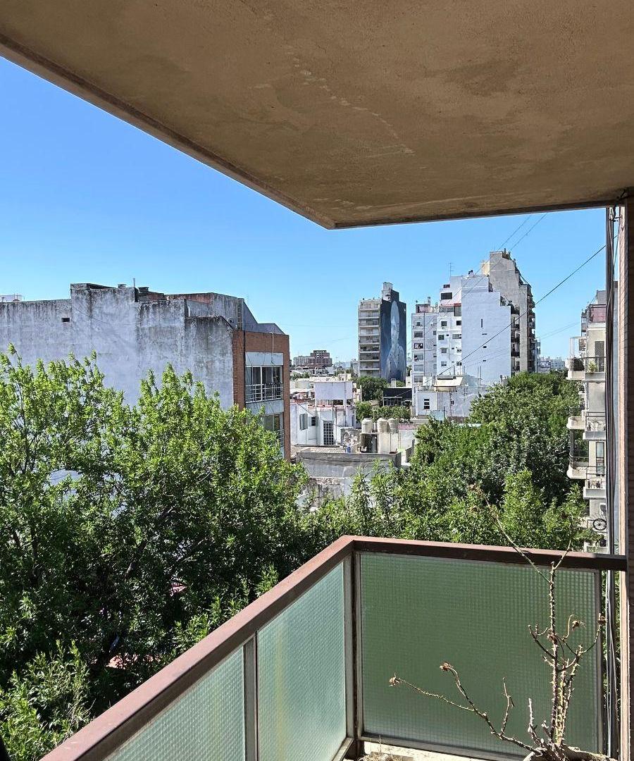 Foto de VENTA 4 AMBIENTES AL FRENTE C/BALCON, imagen 2