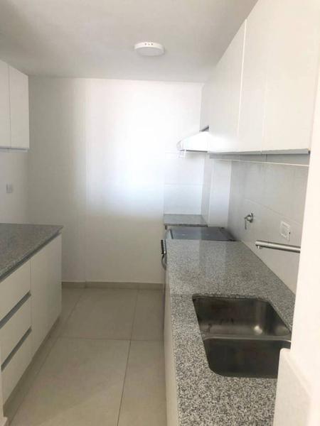 Foto de Departamento, dos dormitorio y cochera, Venta, Rosario, imagen 5