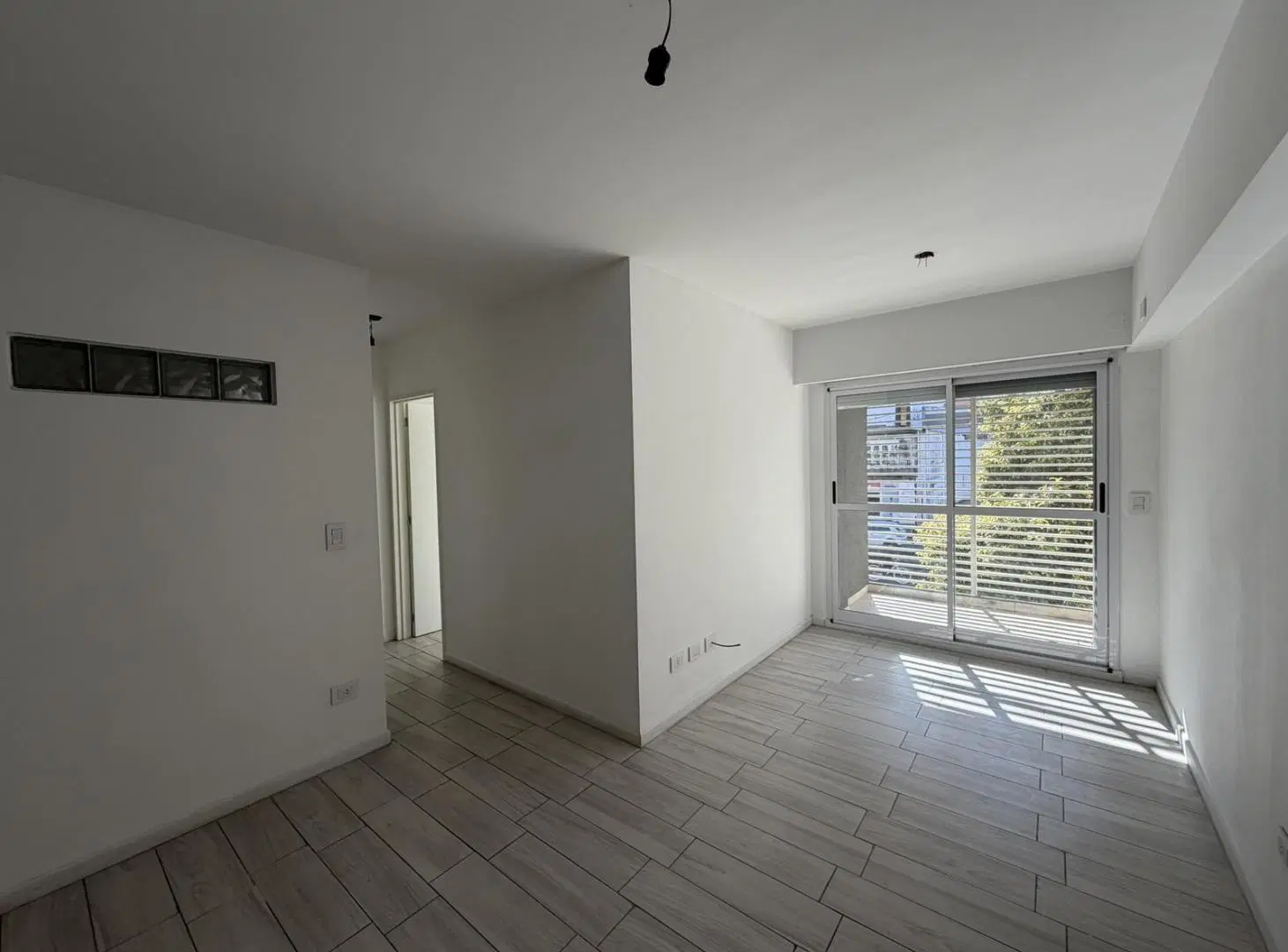 Departamento, un dormitorio con balcon y patio, Echesortu, Rosario, Alquiler 4