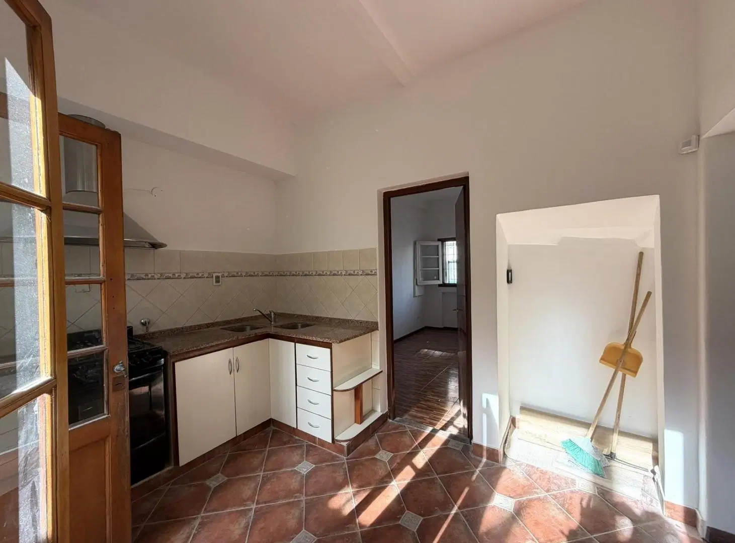 Casa de pasillo al frente, 2 dormitorios   comodin, Venta, Rosario 8