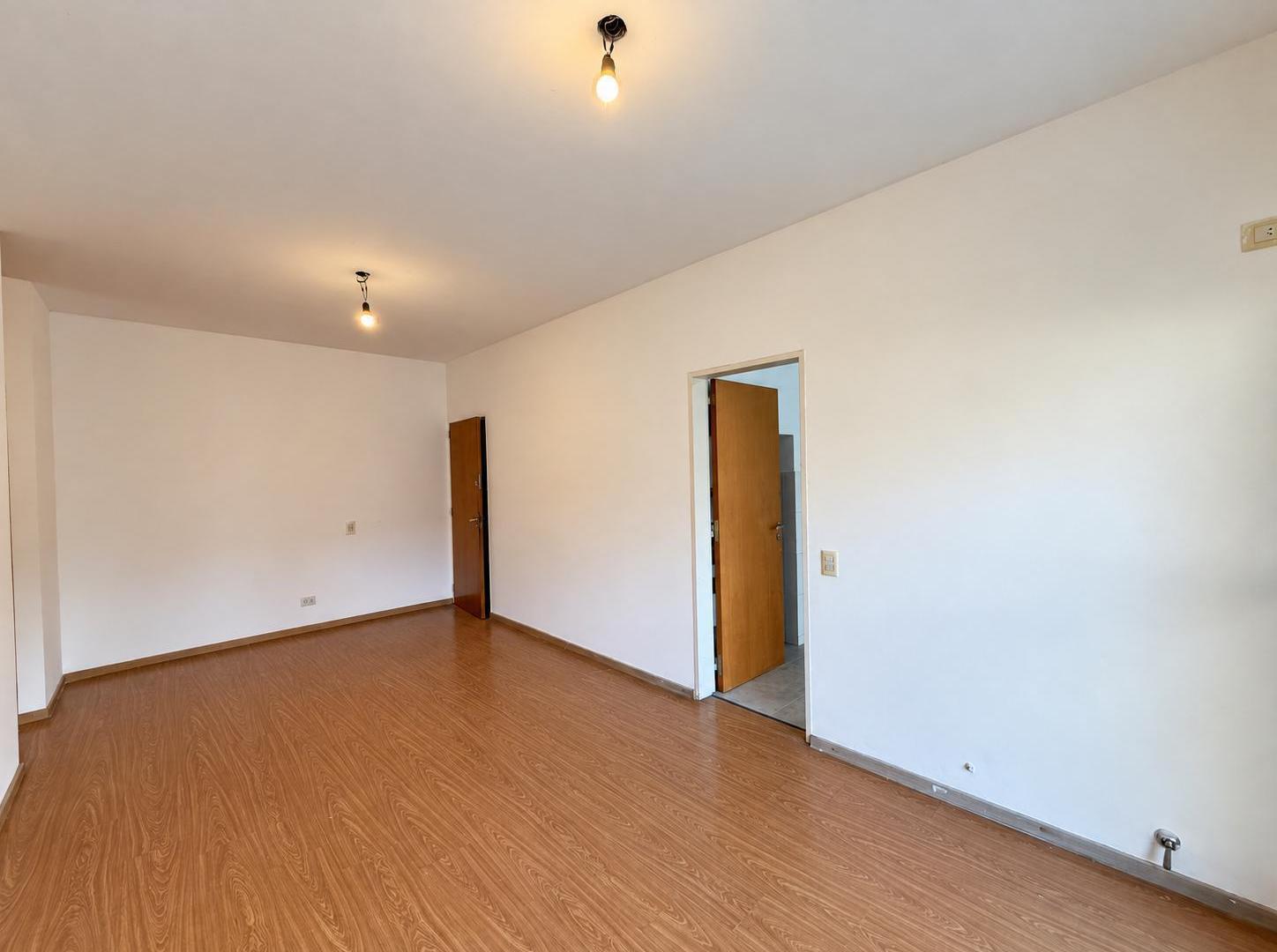 Foto de Departamento, dos dormitorios, patio con jardin, Echesortu, Rosario, imagen 4